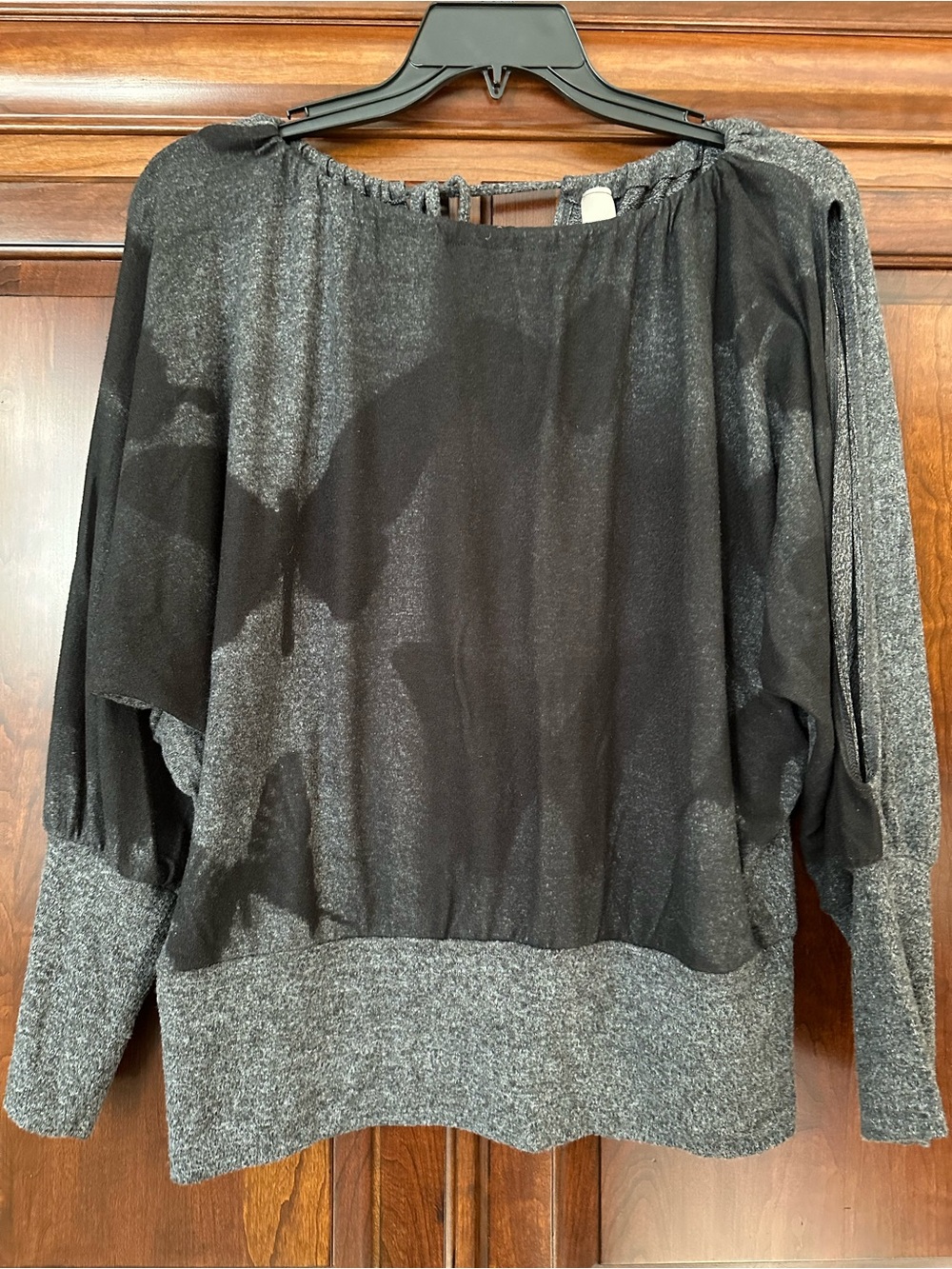 Go Couture Black and Gray Off-the-Shoulder Pullover Sweater